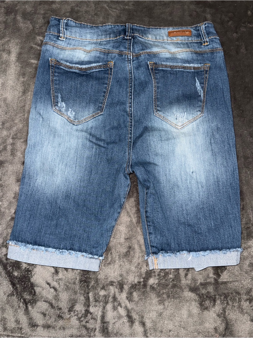 Amarith Women’s Distressed Denim Bermuda Shorts Rolled Hem Blue Size L - Picture 4 of 6